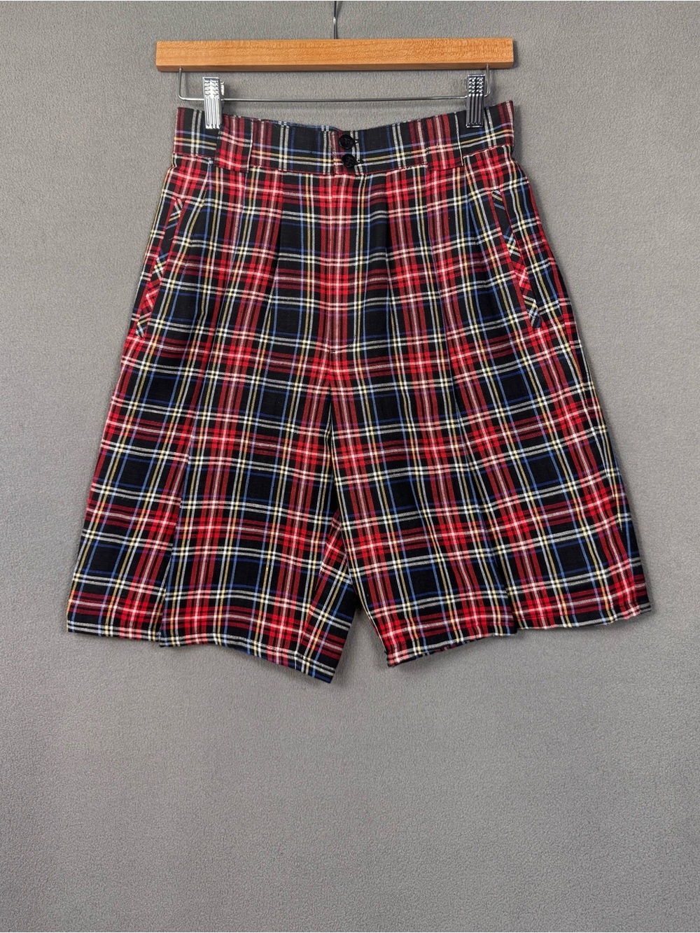 Vintage Giorgio Sant’ Angelo Linen Blend Plaid High Waisted Shorts, Pleated, 26